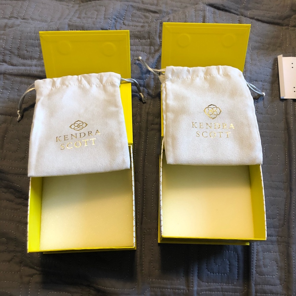 Kendra Scott Boxes